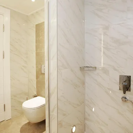 Aparthotel Kleopatra (adults Only)