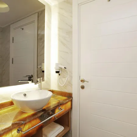 Kleopatra (adults Only) 4*